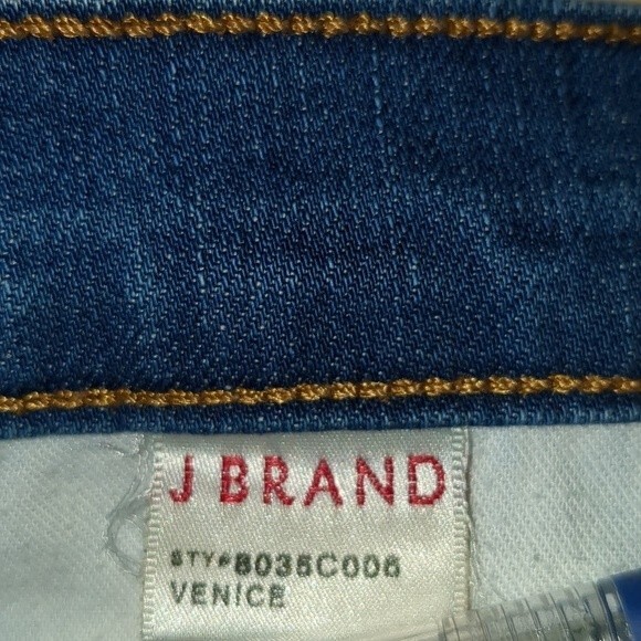 🎆 J Brand cut off denim shorts Size 28 Venice Wash - Picture 9 of 11